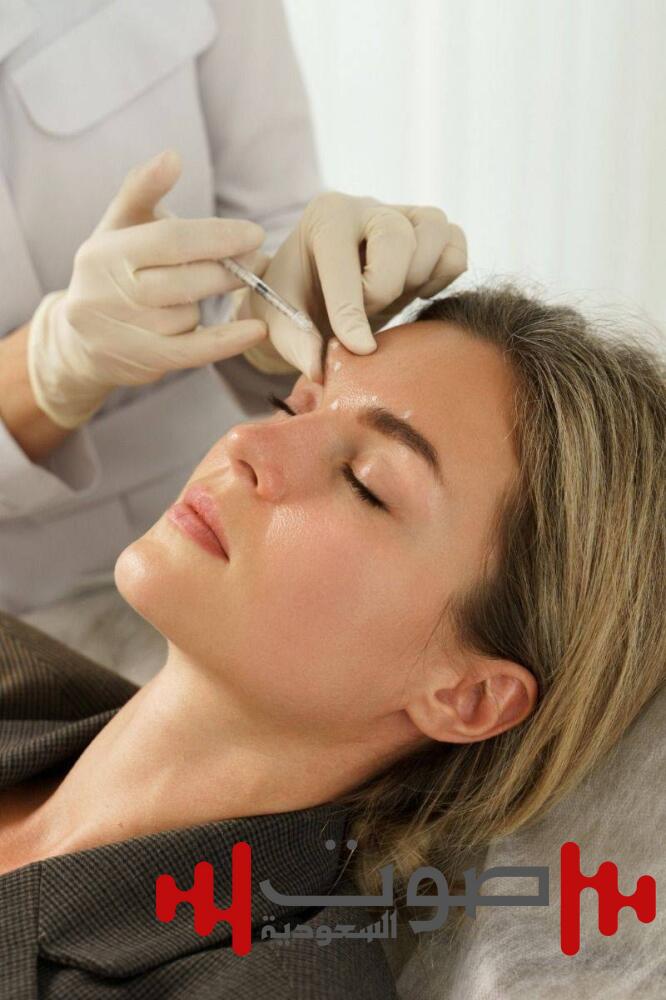 «البوتوكس» بين الوقاية والعلاج.. ما العمر المناسب للبدء؟