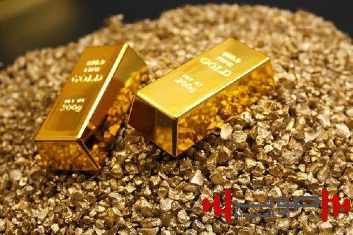الذهب يصعد إلى أعلى مستوى في شهر