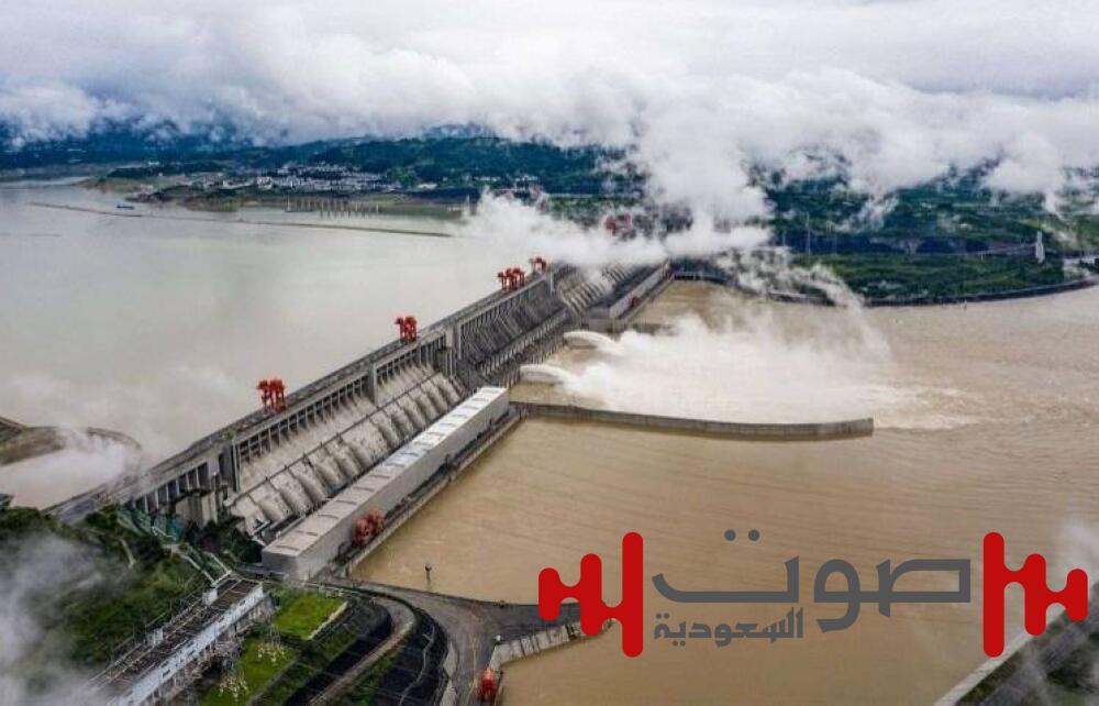 الصين تبدأ بناء أكبر سد هيدروليكي في العالم وسط مخاوف بيئية وجيوسياسية