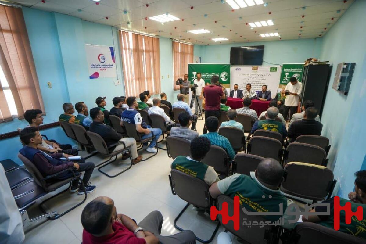 «نور السعودية» تعالج عيون اليمنيين في مأرب وتعز