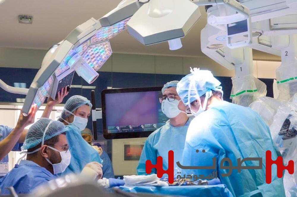 طفولة تُستعاد تحت يد روبوت.. قصة أمل من الرياض