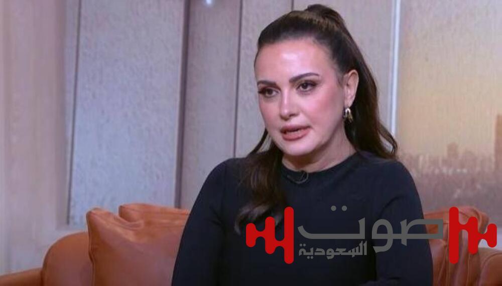 ريهام عبدالغفور تبكي على الهواء وتوجّه رسالة مؤثرة لوالدها