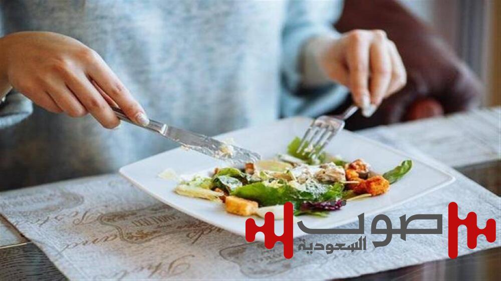 5 فوائد لتناول الطعام ببطء