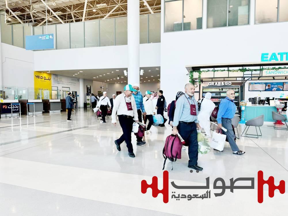 بخدمات متكاملة وميسرة في مطار عرعر والمنفذ..
 الحجاج الإيرانيون يستكملون رحلة العودة