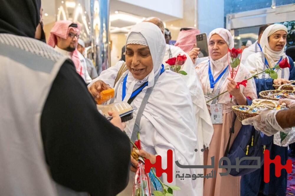 استقبال 400 حاج من باكستان ضمن أولى طلائع حج 1446هـ