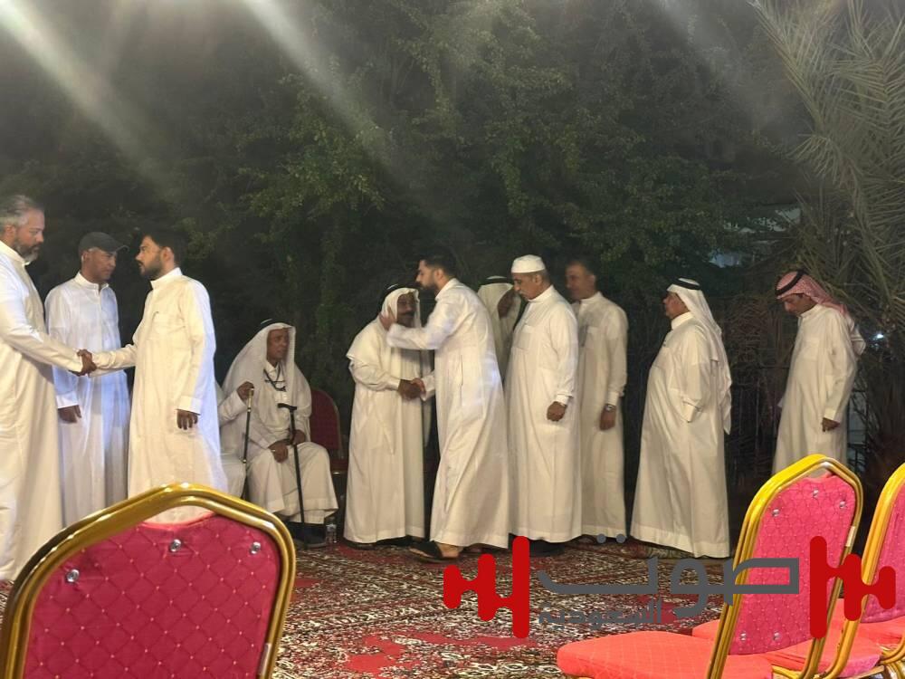 أسرة بن مخاشن تستقبل المعزين في آمنة