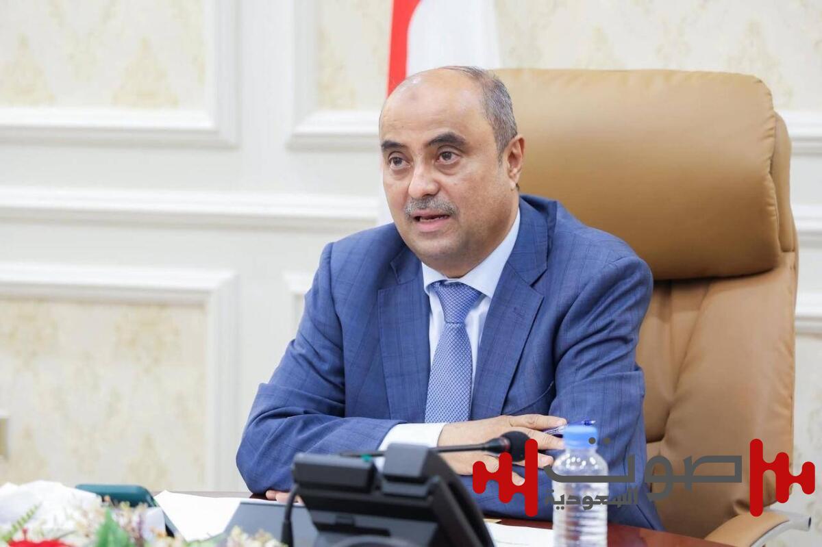 رئيس الوزراء اليمني: سنكون إلى جانب الشعب وسنخوض المعركة من أجل المواطنين بكل شجاعة