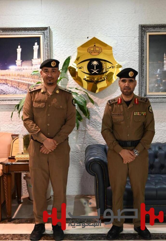 الزهراني يقلد المجنوني رتبة مقدم