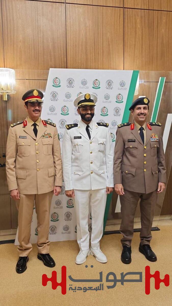 الزهراني يحتفي بتخرج سلطان