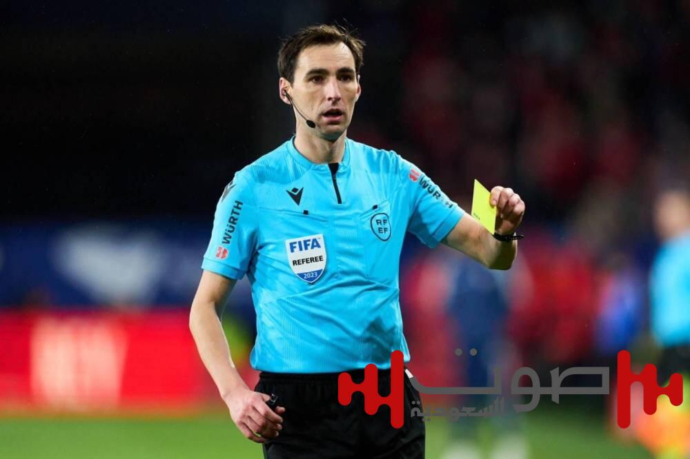 حكم «الكلاسيكو»: وصفوني باللص أمام ابني!