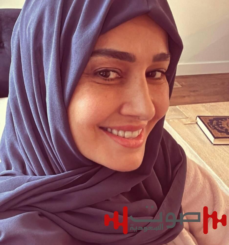 بالحجاب.. حلا شيحة تُقدِّم «بودكاست» عن تجربتها بعد رمضان