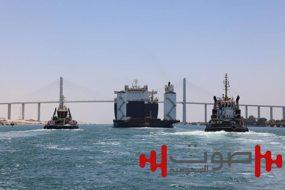 جنوح سفينة جديدة بقناة السويس.. والهيئة تعلن انتهاء أزمتها باحترافية