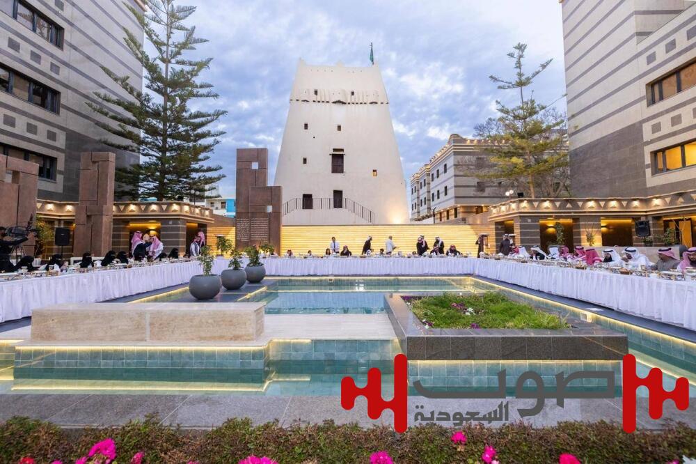 نائب أمير عسير يشارك الأيتام الإفطار الرمضاني