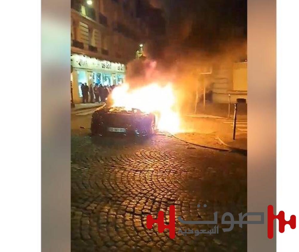 فوضى الشانزليزيه.. دهس مشجعي باريس سان جيرمان يُعكر فرحة التأهل