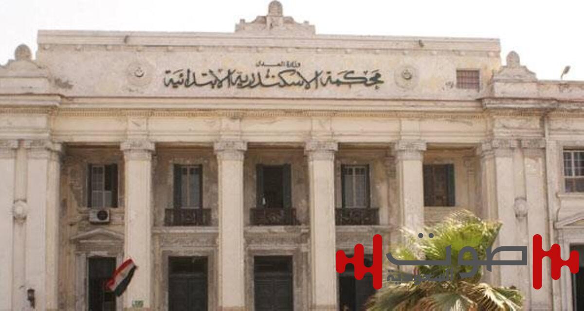 زوج يطعن زوجته في المحكمة.. ما السبب ؟