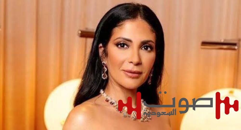 «رزق الهبل» يُعيد منى زكي للسينما