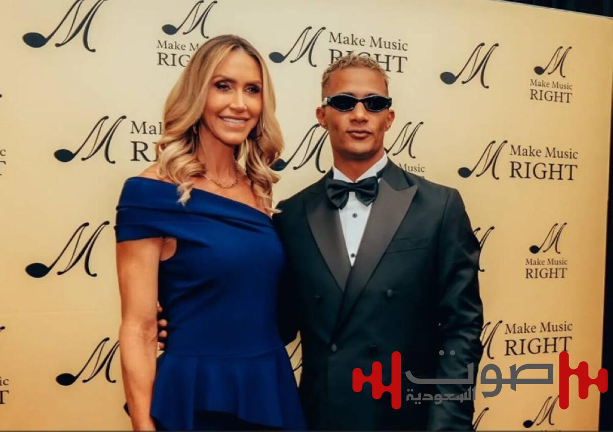 محمد رمضان يرد على شائعات دفع 3500 دولار لصورته مع لارا ترمب