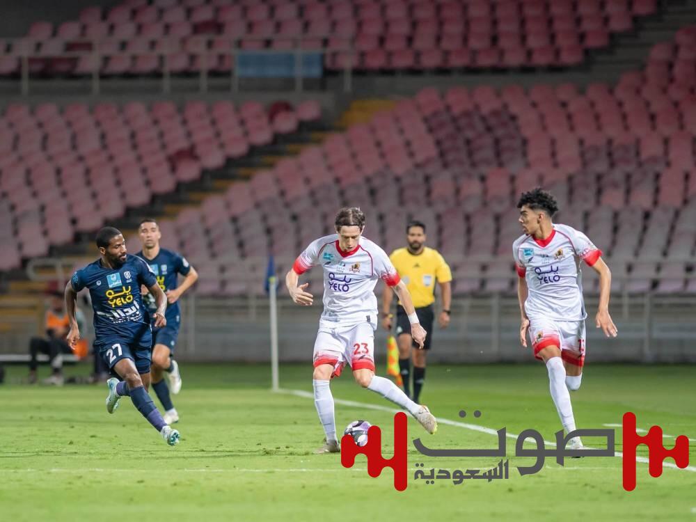 في الجولة 30 من «روشن».. صراع «الوسط والقاع»