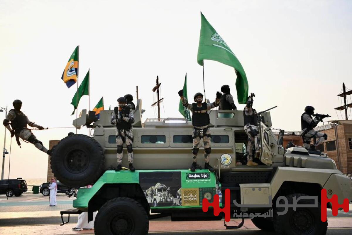 أمير جازان ونائبه يشهدان العروض الجوية والعسكرية احتفاءً بيوم الوطن الـ95