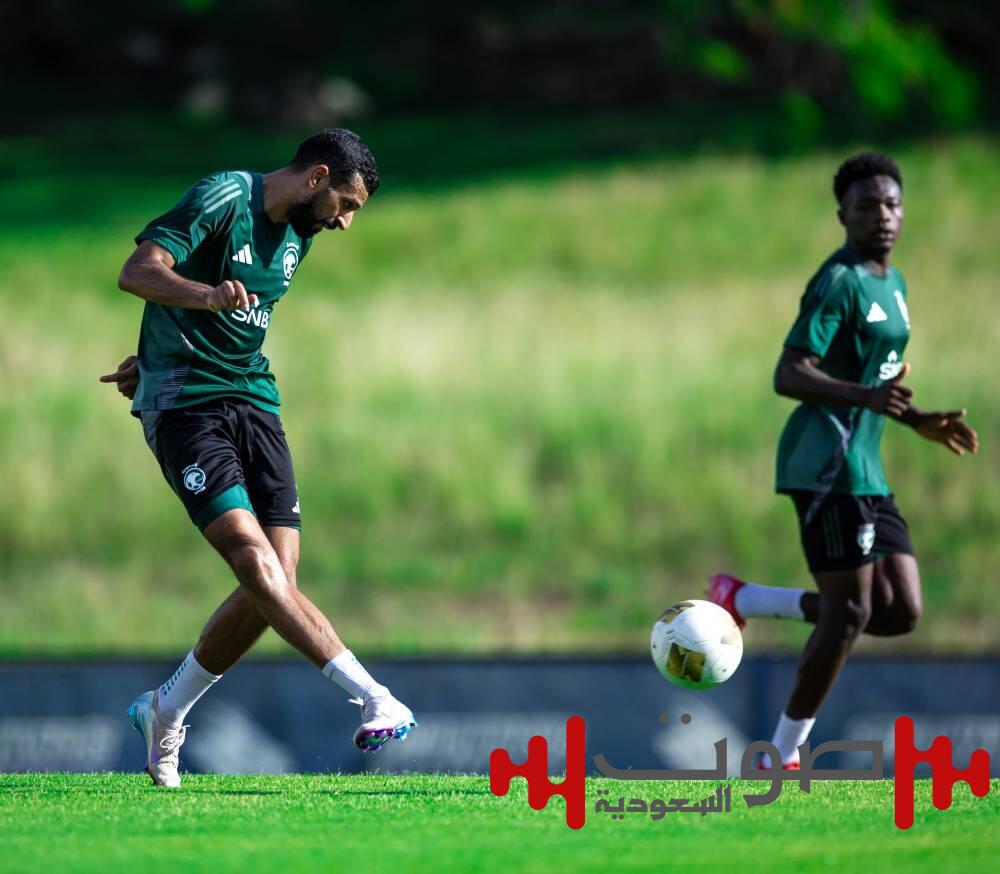 الأخضر يستأنف تدريباته ويغادر اليوم إلى لاس فيغاس