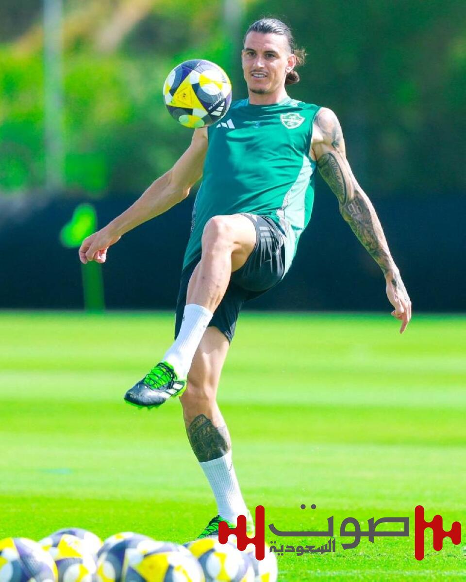 ودية الرياض تجهز الأهلي لموقعة القادسية