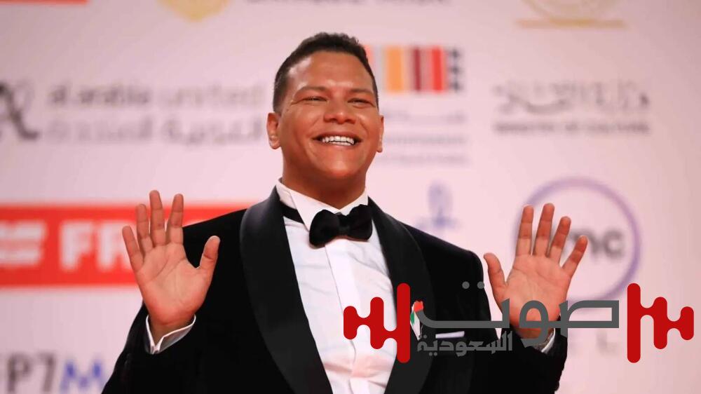 «ليلى في غيبوبة».. فنان مصري يستغيث بجمهوره للدعاء لطفلته