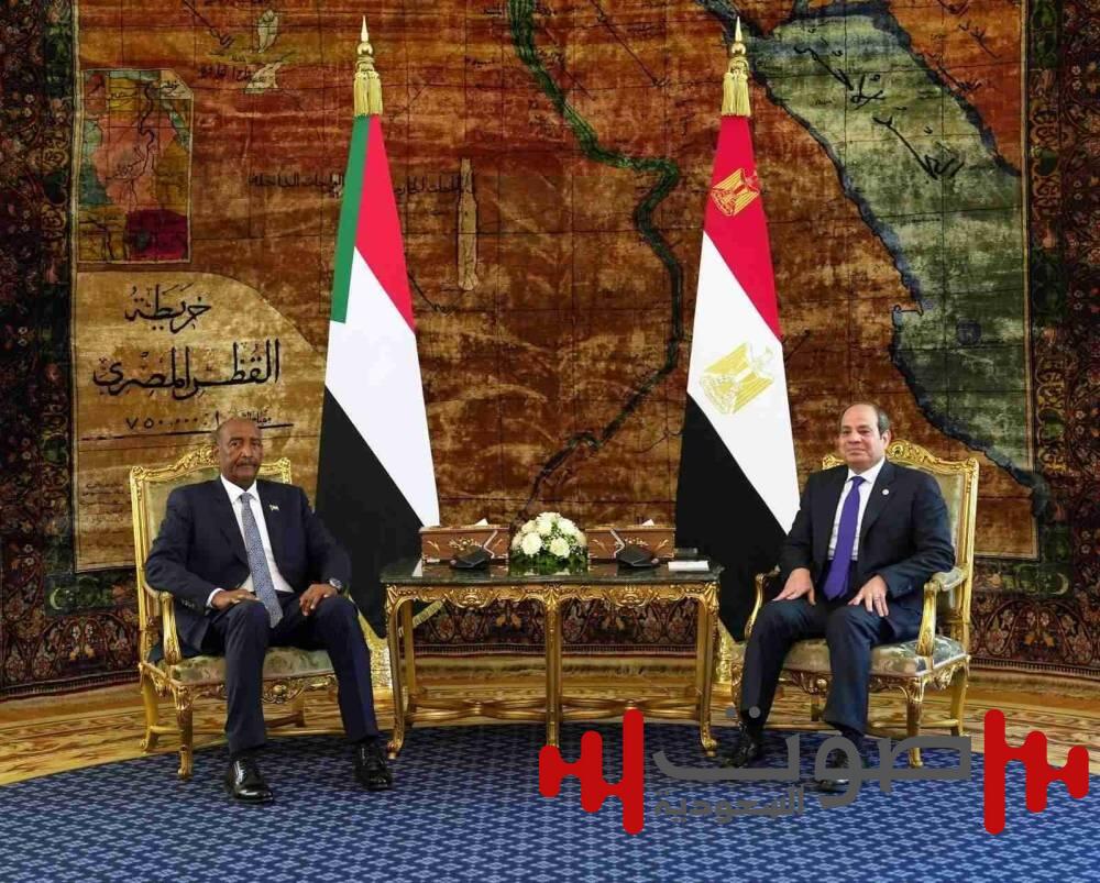 السيسي يناقش مع البرهان جهود إعادة إعمار السودان