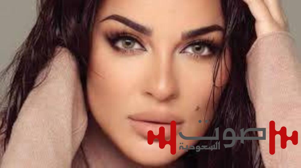 نادين نجيم: قصدت كاهناً لتحصيني