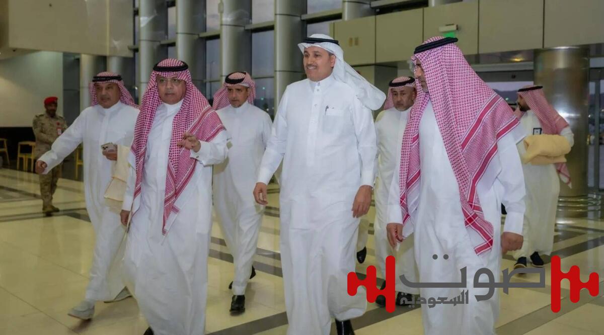 الجاسر يطلع على سير الحركة التشغيلية بمطار نجران الدولي
