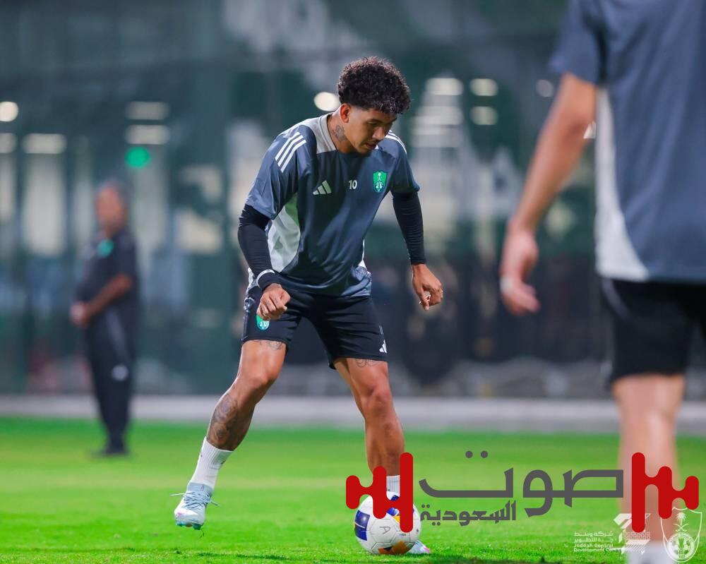 فيرمينيو يطالب جماهير الأهلي بدعم الفريق أمام «بوريرام»