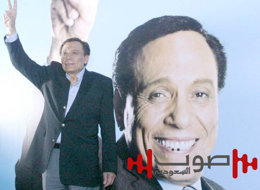 في جو عائلي.. الزعيم يحتفل بميلاده الـ85