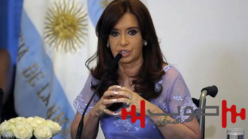 محكمة أرجنتينية تسمح للرئيسة السابقة فرنانديز بقضاء عقوبة الفساد في منزلها