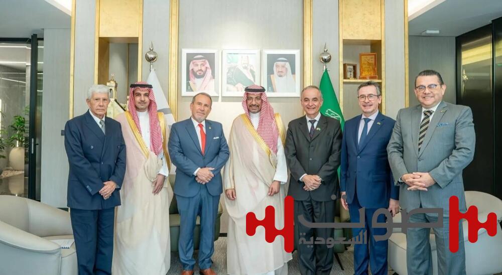 وزير الصناعة يبحث تعزيز التعاون التعديني مع جمهورية البيرو