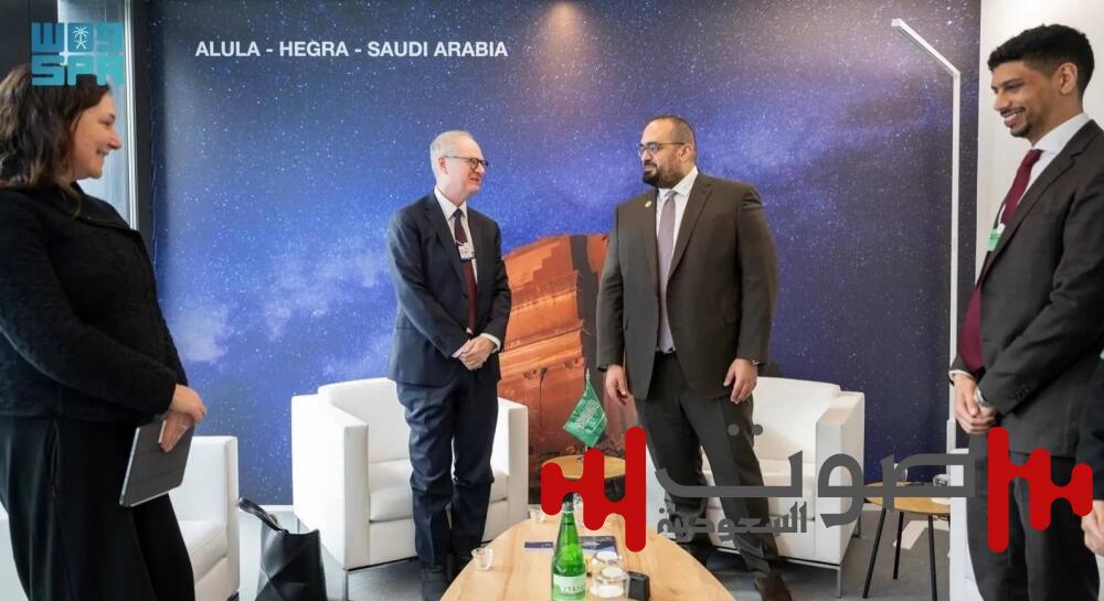 الإبراهيم يناقش دور التعليم مع رئيس جامعة شيكاغو