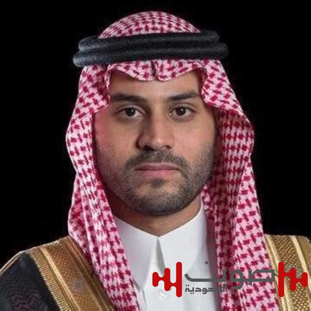 نائب أمير حائل يقدم واجب العزاء لأسرة المحارب في وفاة والدهم