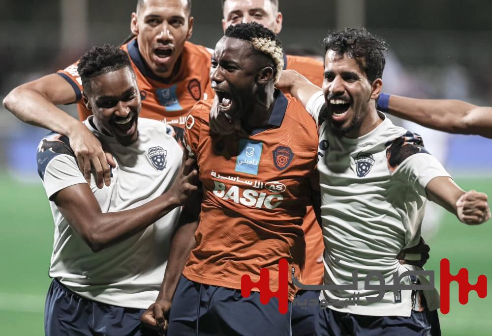 الفيحاء يتجاوز ضمك وينجو