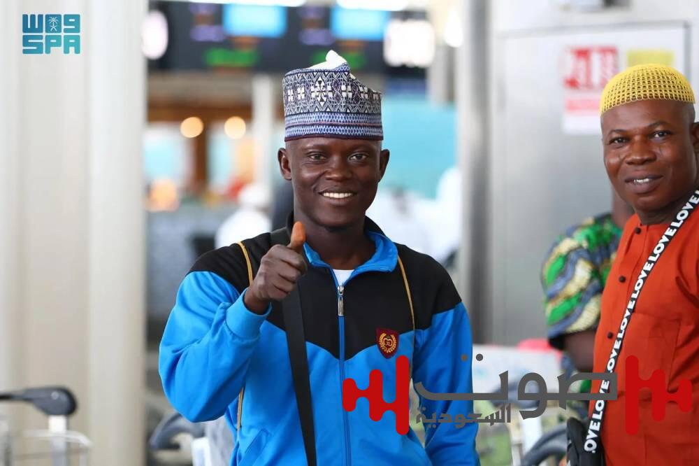 402 رحلة من مطار المدينة لنقل الحجاج إلى بلدانهم